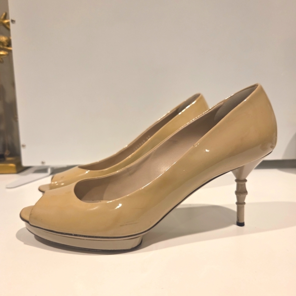Gucci Tan Patent Leather Peep-Toe Bamboo Low Heels Size 8.5 - Picture 2 of 8